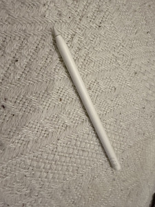 Apple Pencil 1-го поколения (2 фото из 2)