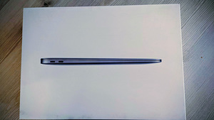 MacBook Air 2019 13" (7 foto / 8)