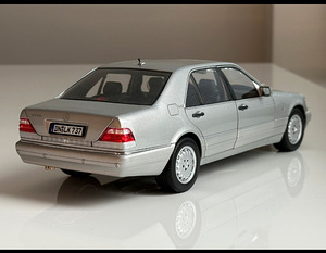 Mudel Mercedes-benz S600 1:18 Norev (5 foto / 10)