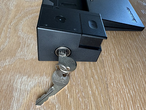 Lenovo Thinkpad Pro dokk koos laadijaga (5 foto / 5)
