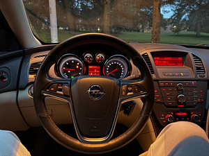 Opel Insignia Sports Tourer SW 4x4 (9 foto / 13)
