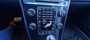 Volvo XC60 R Design 158KW (2 foto / 14)