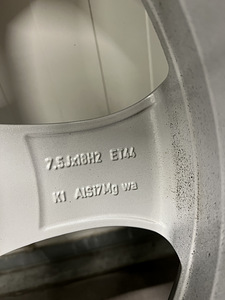 Mercedes-Benz 18'' veljed talverehvidega (8 foto / 10)