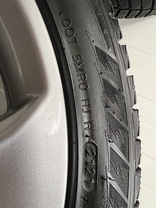 Mercedes-Benz 18'' veljed talverehvidega (9 foto / 10)