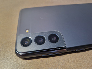 Samsung Galaxy S21 128Gb (2 foto / 5)