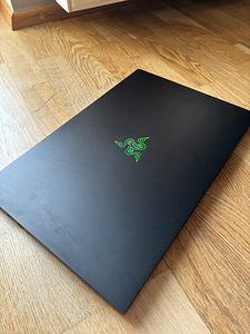 Razer Blade 15 (1 фото из 3)