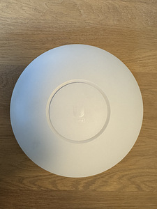 Точка доступа Unifi U6 Enterprise WiFi 6E (1 фото из 5)