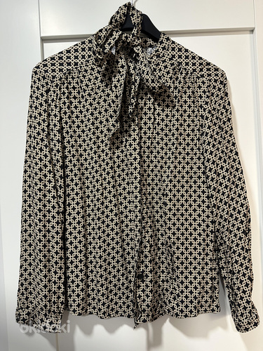 Продам блузку (размер М) (фото #1)