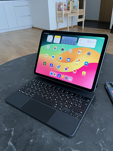 iPad Air 4th gen 64GB+ Apple Pencil+ Magic Keyboard (1 foto / 3)