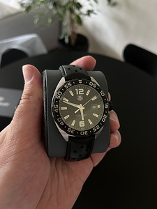 Tag Heuer Formula 1 (3 фото из 3)