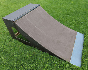 Obstaakel (Quarter Pipe) (2 foto / 4)