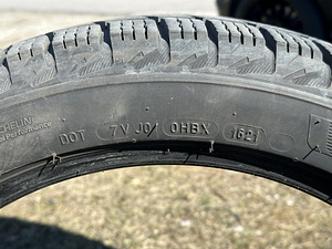 255 40 18 Michelin talverehvid (4 foto / 5)