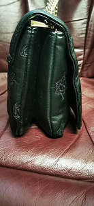 Mahukas Guess kott monogram, heas seisukorras (3 foto / 7)