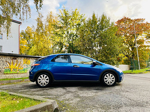 Honda Civic 5D 2007 (5 foto / 13)