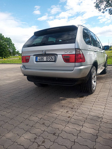 BMW x5 (10 фото из 12)