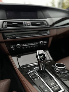 BMW 528 Comfort Line 3.0 190kw (5 foto / 15)