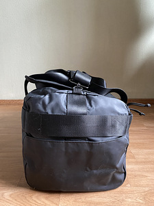 Trussardi Jeans spordikott (5 foto / 9)