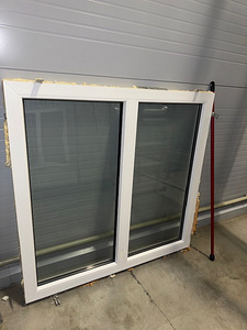 PVC aken 117x117, heas seisukorras, kahekordne klaas (2 foto / 2)
