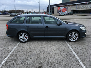 Škoda octavia VRs 2010 2.0 CR diisel 125kw (11 foto / 12)