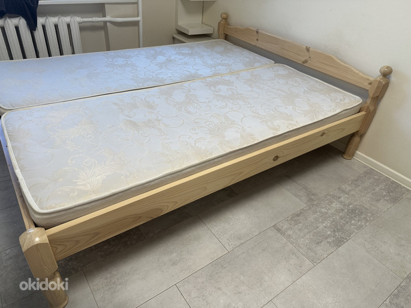 Продам кровать с матрасами