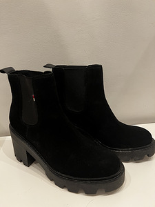 Tommy Jeans s.41 (1 foto / 4)