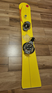 Продается Burton Factory prime 6.0 ретро сноуборд 160см (2 фото из 9)