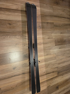 Müüa mäesuusad Atomic Betacarv X 180cm (6 foto / 10)