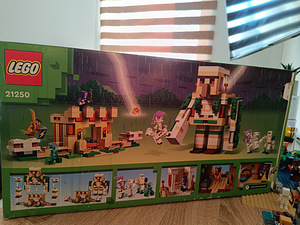 Lego Minecraft 21250 Raudgolemi kindlus (5 foto / 5)