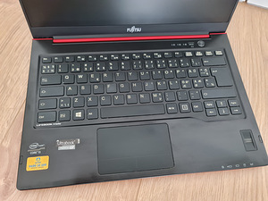 Sülearvuti Fujitsu LIFEBOOK U772 Ultrabook Dock Laadija Kott (3 foto / 10)