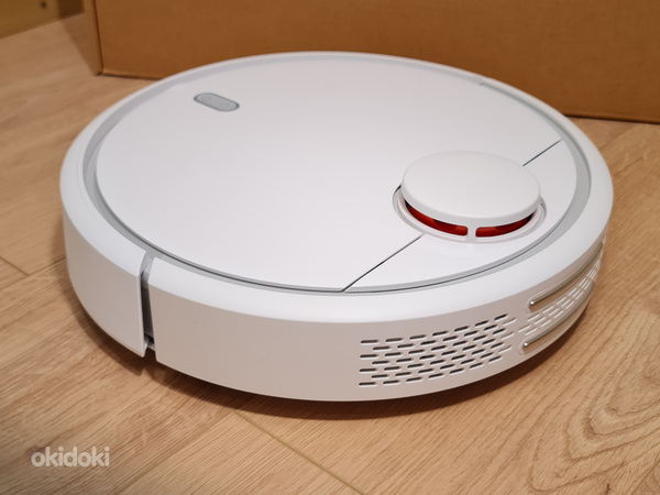 Xiaomi Mi Robot Vacuum робот пылесос (фото #2)