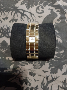 Женские часы dKNY (3 фото из 3)