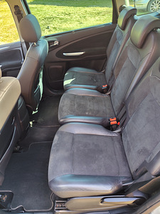 Ford S-max (9 фото из 10)