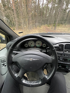 Chrysler Grand Voyager (5 foto / 5)