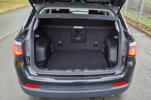 Jeep Compass 1.4 125kW (6 foto / 13)