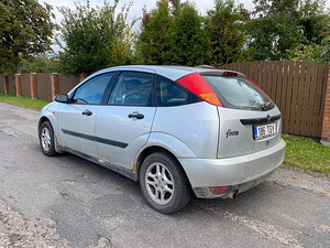 Ford Focus 1.8 85kw (3 foto / 6)