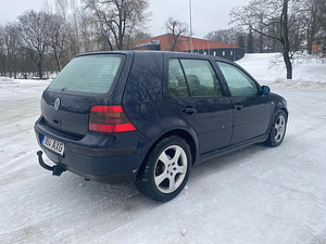 Volkswagen Golf 1.6 74kW (3 foto / 5)