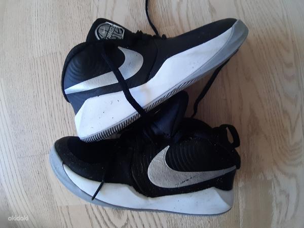 Nike кроссовки, очень мало использ ( раз 5-7)змер 36 (23 см) (фото #2)