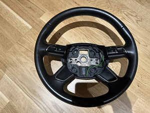Руль Audi A3 (3 фото из 7)