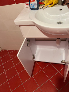 Vannitoakapp koos valamu ja seinakapiga (6 foto / 7)