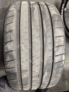 Bridgestone S001 RFT XL 22535R19 88Y RUNFLAT (1 foto / 5)