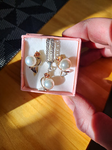 Müüa võluv 925 hõbedast komplekt pärlitega. (1 foto / 6)