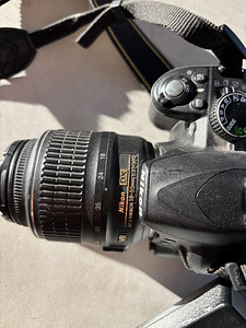 Nikon d3100 (3 foto / 4)