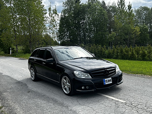 Mercedes-Benz C180d 2011 Автомат (2 фото из 10)