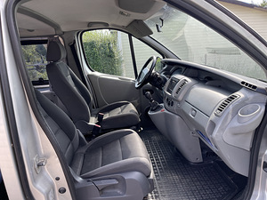 Renault Trafic 2.5 107квт (5 фото из 8)