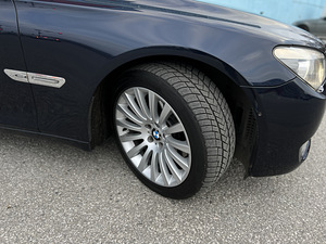 BMW F01 740d (13 foto / 15)