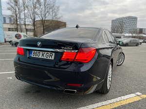 BMW F01 740d (15 foto / 15)