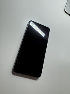 Samsung S22 256Gb (4 foto / 7)