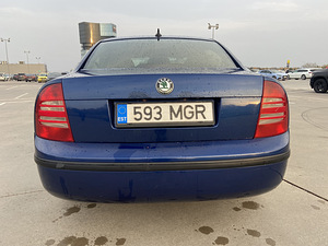 Škoda Superb (4 foto / 7)