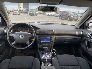 Škoda Superb (6 foto / 7)