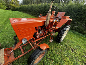 Traktor T25